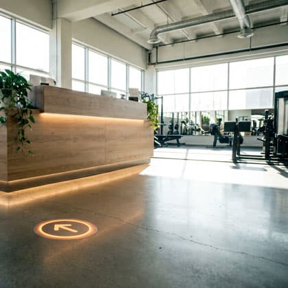 Spor salonu giriş ve ana salon panoraması